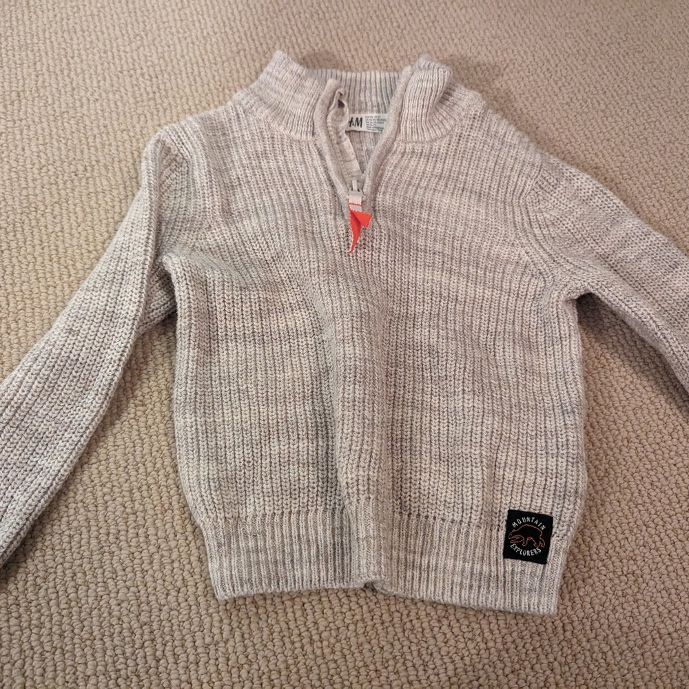 H&m sweaters size 2t